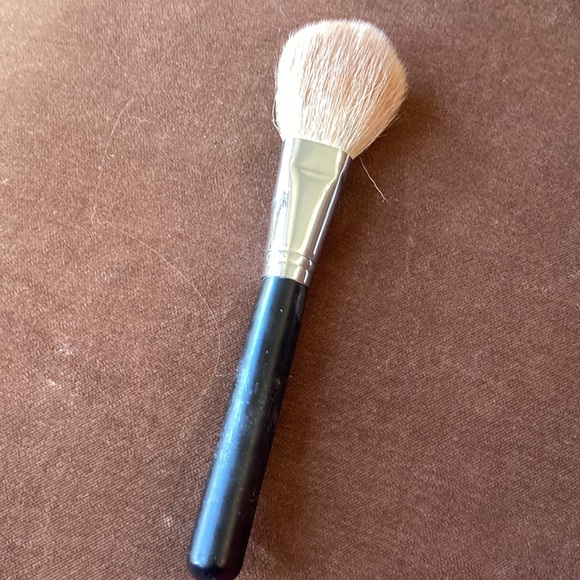 Morphe powder brush M527 new - Picture 6 of 7